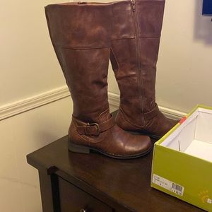 Brand new never worn knee high boots.